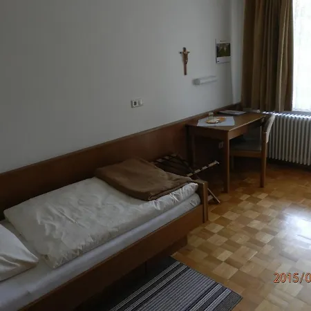 Haus St. Johann Hotel *